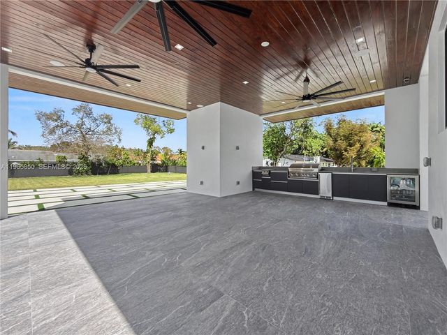 11481 SW 93 St, Miami, FL 33176