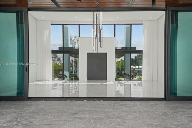 11481 SW 93 St, Miami, FL 33176