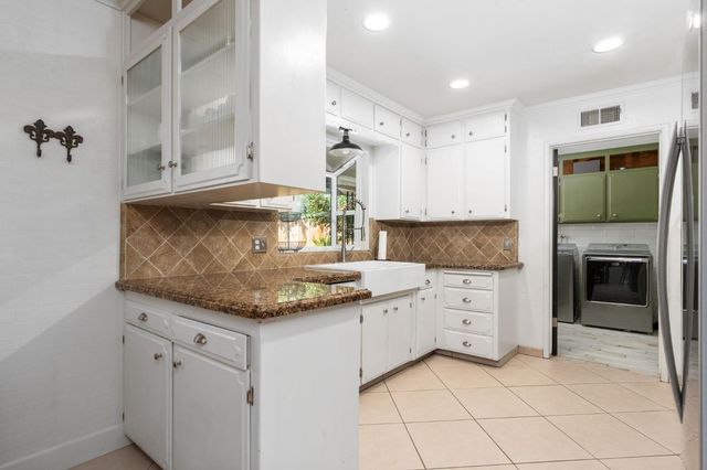 1324 W Fremont Avenue, Fresno, CA 93711