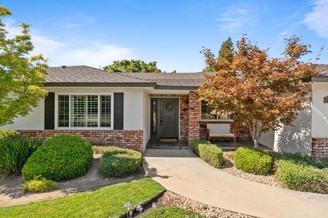 1324 W Fremont Avenue, Fresno, CA 93711