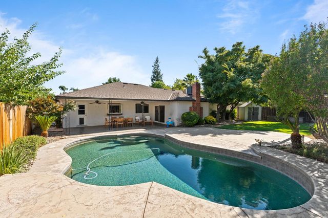 1324 W Fremont Avenue, Fresno, CA 93711