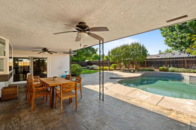 1324 W Fremont Avenue, Fresno, CA 93711