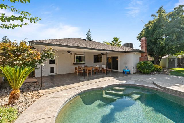 1324 W Fremont Avenue, Fresno, CA 93711