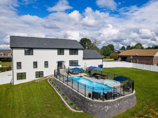 286 Lake Forest Drive, Somerset, KY 42503