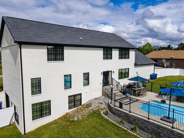 286 Lake Forest Drive, Somerset, KY 42503