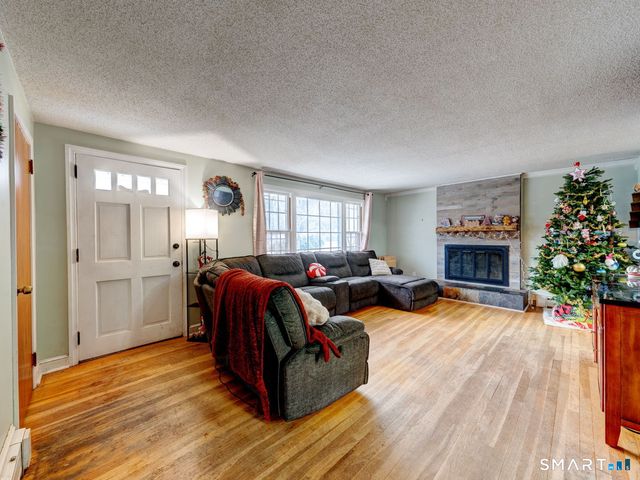 11 Sunrise Drive, Vernon, CT 06066