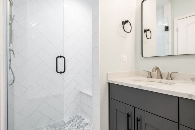 1523 W Thomas Street 1, Chicago, IL 60642