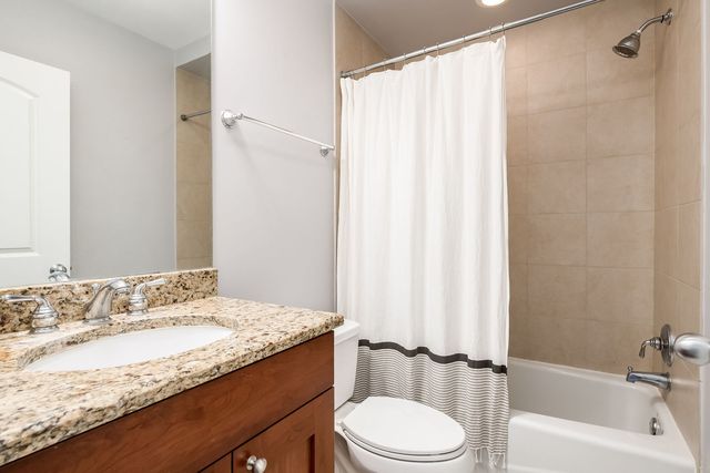 1523 W Thomas Street 1, Chicago, IL 60642