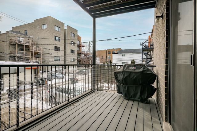 1523 W Thomas Street 1, Chicago, IL 60642