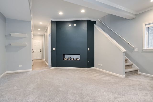 1523 W Thomas Street 1, Chicago, IL 60642