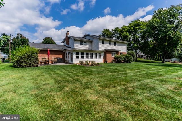 900 DREXEL HILLS BLVD, New Cumberland, PA 17070