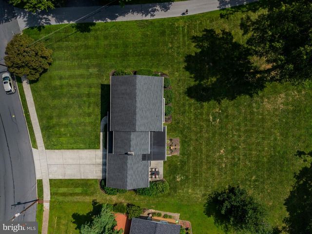 900 DREXEL HILLS BLVD, New Cumberland, PA 17070