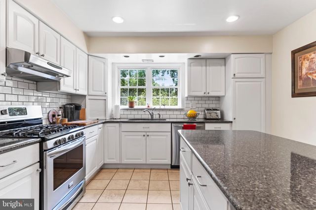 900 DREXEL HILLS BLVD, New Cumberland, PA 17070