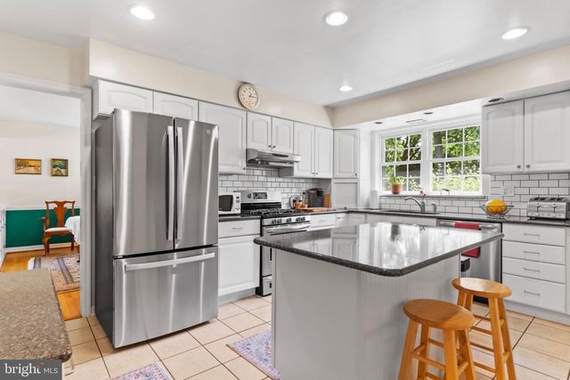 900 DREXEL HILLS BLVD, New Cumberland, PA 17070