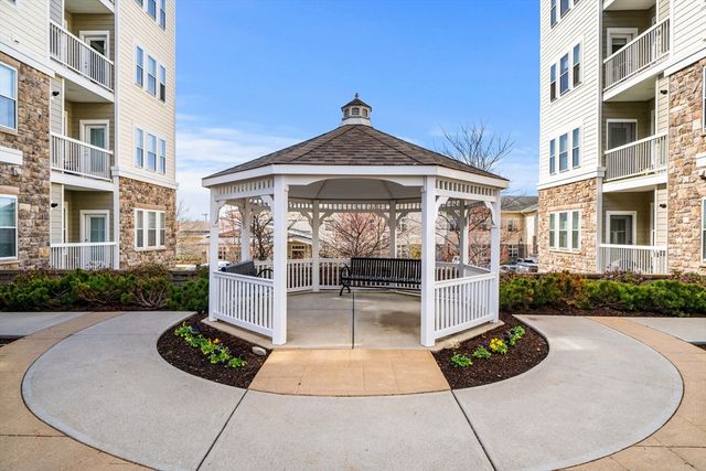 130 University Ave 1312, Westwood, MA 02090