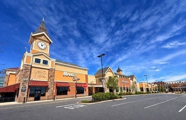 130 University Ave 1312, Westwood, MA 02090