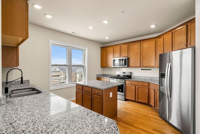 130 University Ave 1312, Westwood, MA 02090