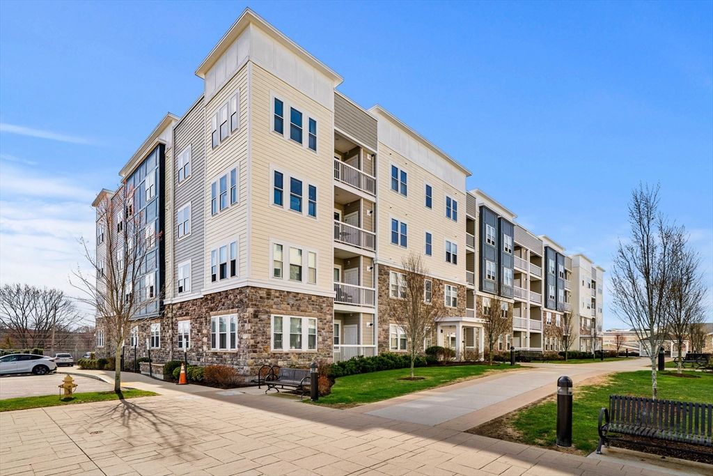 130 University Ave 1312, Westwood, MA 02090