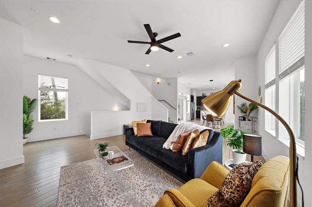 3002 Hawkins Street, Houston, TX 77003