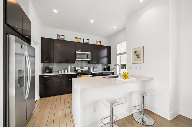 3002 Hawkins Street, Houston, TX 77003