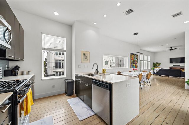 3002 Hawkins Street, Houston, TX 77003