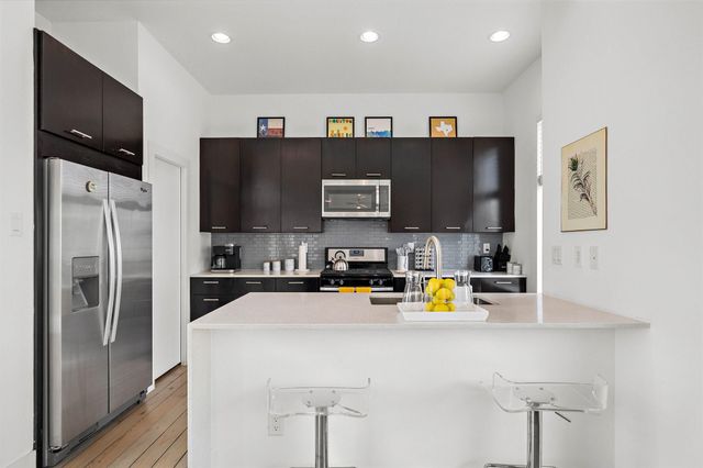 3002 Hawkins Street, Houston, TX 77003