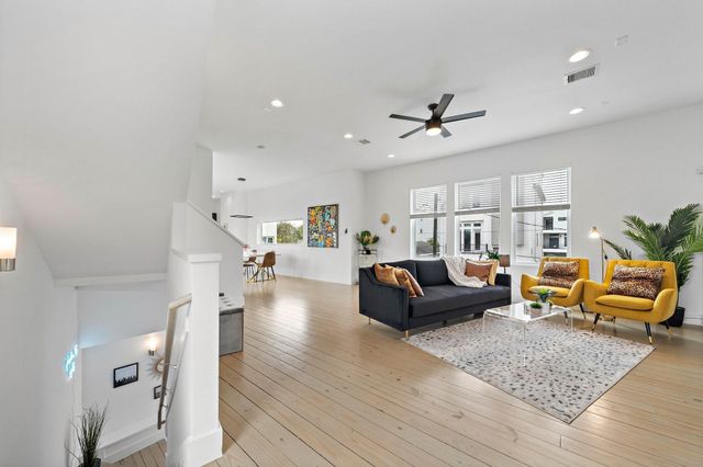 3002 Hawkins Street, Houston, TX 77003