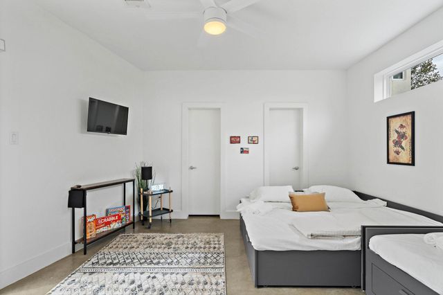 3002 Hawkins Street, Houston, TX 77003