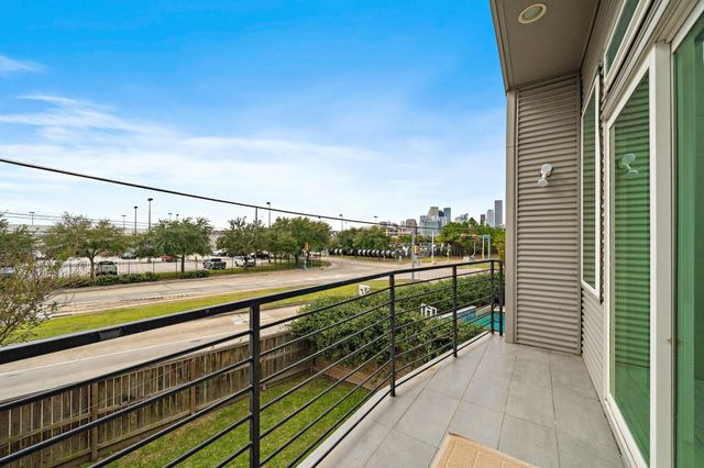 3002 Hawkins Street, Houston, TX 77003