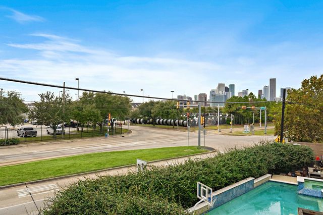 3002 Hawkins Street, Houston, TX 77003