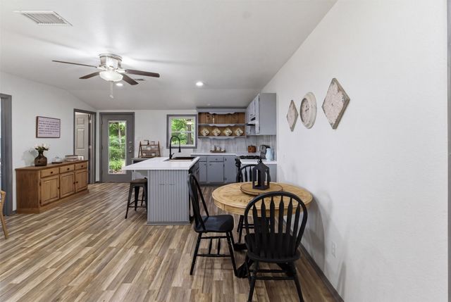 10015 Shoreline Drive, Wills Point, TX 75169