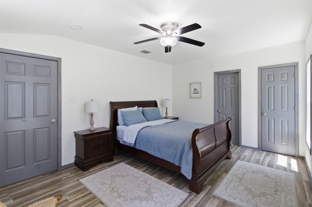 10015 Shoreline Drive, Wills Point, TX 75169