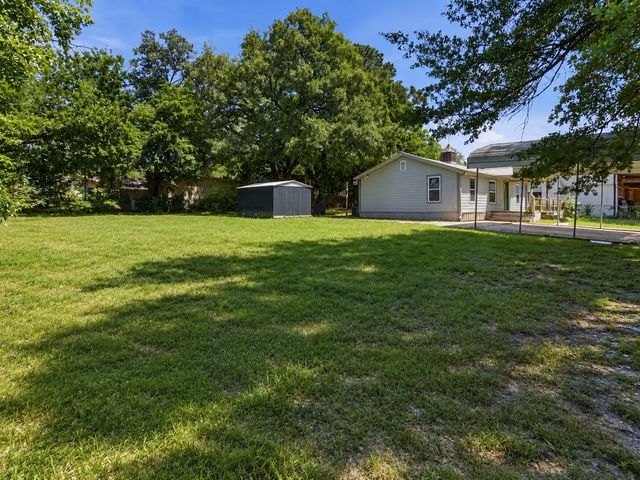 10015 Shoreline Drive, Wills Point, TX 75169
