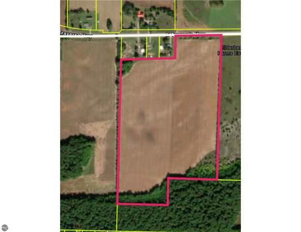 4530 E Traverse Highway, Traverse City, MI 49684