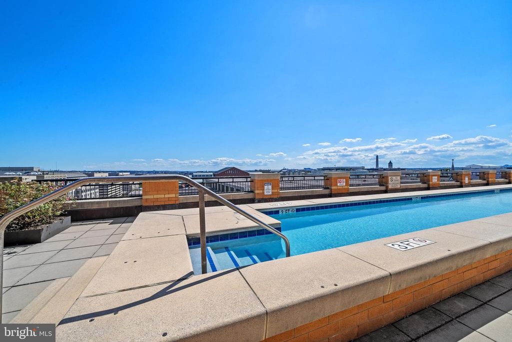 Image 37 of property listing at 400 MASSACHUSETTS AVE NW #421, Washington, DC 20001