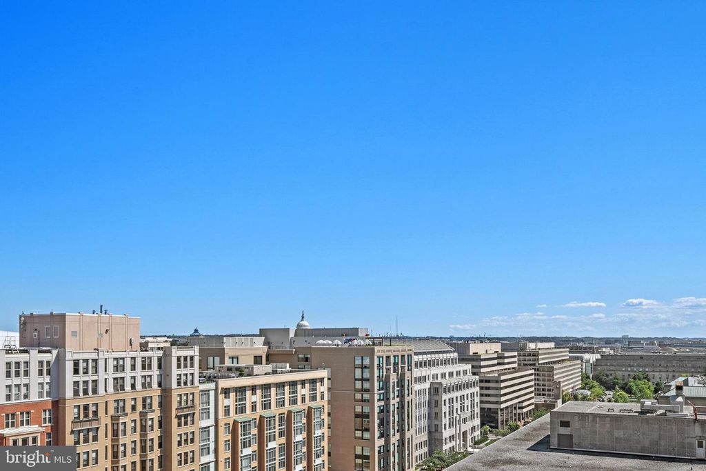Image 39 of property listing at 400 MASSACHUSETTS AVE NW #421, Washington, DC 20001