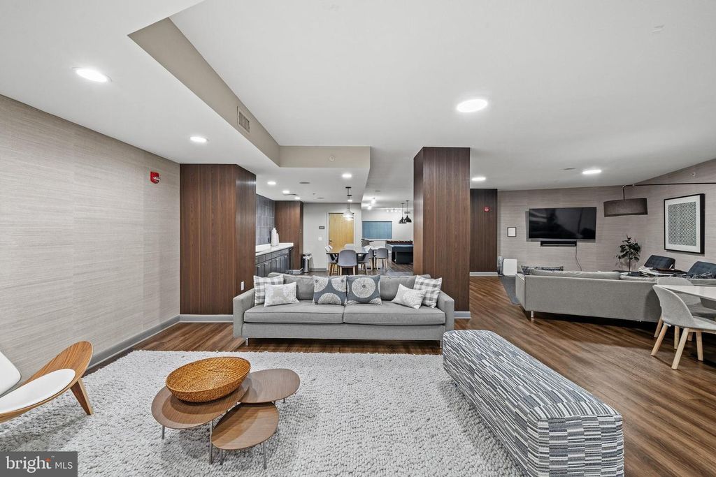 Image 45 of property listing at 400 MASSACHUSETTS AVE NW #421, Washington, DC 20001