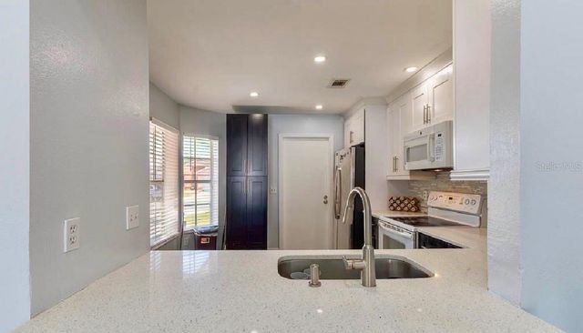 252 HIDDEN SPRINGS CIRCLE, Kissimmee, FL 34743