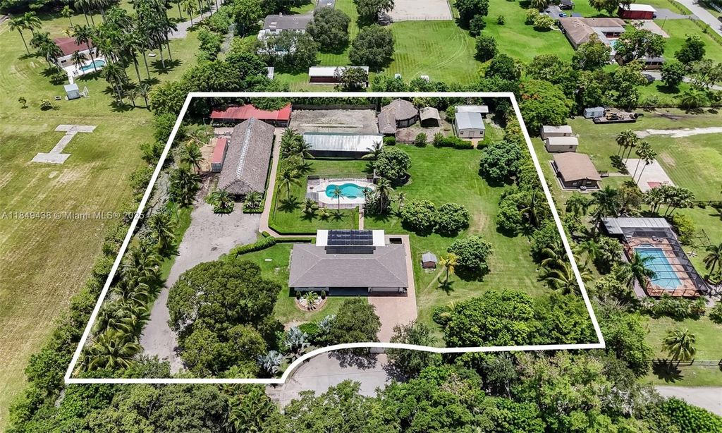 18200 SW 48th St, Southwest Ranches, FL 33331