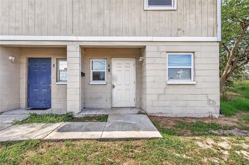 Image 13 of property listing at 3602 N 54TH STREET, Tampa, FL 33619