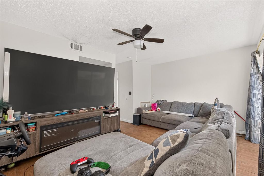 Image 19 of property listing at 3602 N 54TH STREET, Tampa, FL 33619