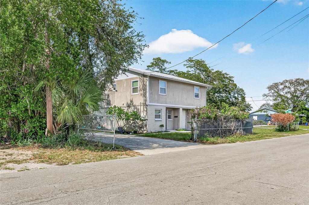 Image 3 of property listing at 3602 N 54TH STREET, Tampa, FL 33619