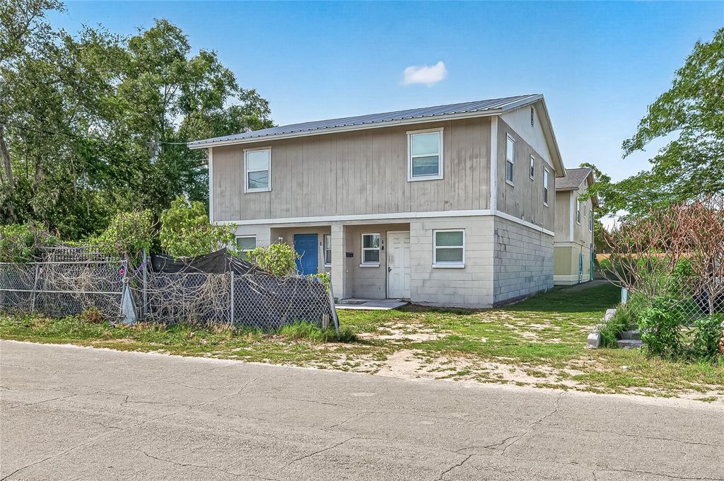 Image 4 of property listing at 3602 N 54TH STREET, Tampa, FL 33619