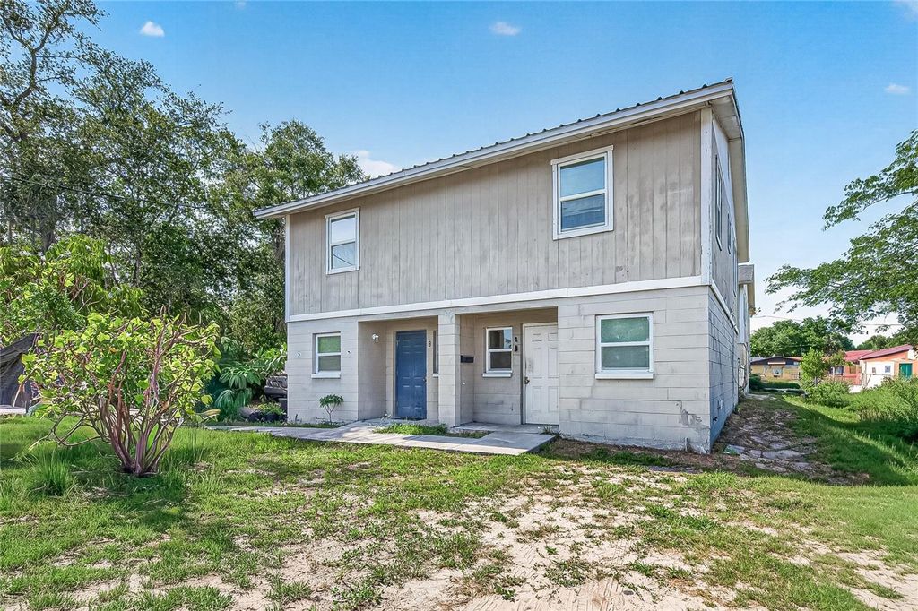 Image 5 of property listing at 3602 N 54TH STREET, Tampa, FL 33619