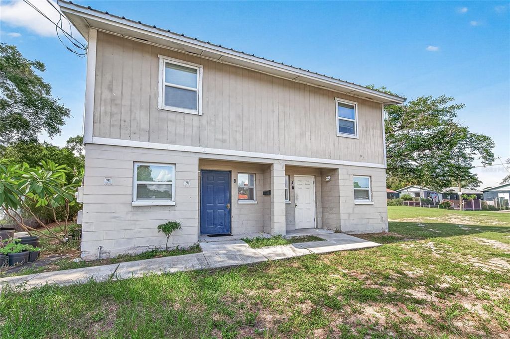 Image 7 of property listing at 3602 N 54TH STREET, Tampa, FL 33619