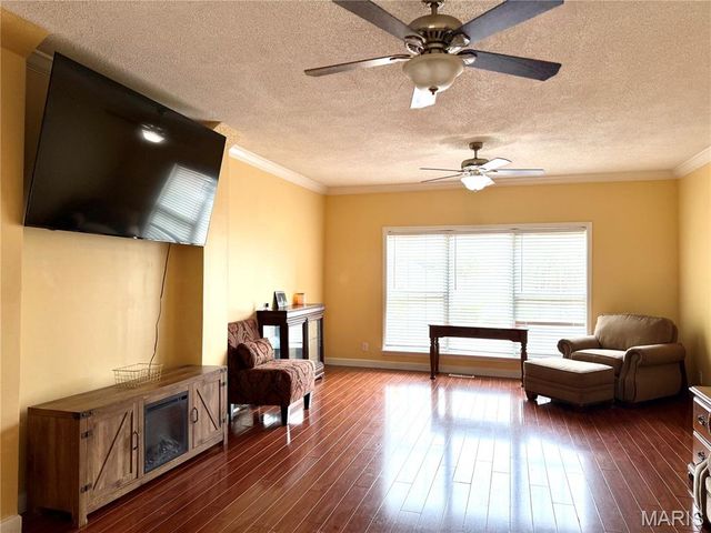 1003 Red Arrow, Sikeston, MO 63801