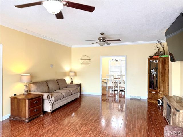 1003 Red Arrow, Sikeston, MO 63801