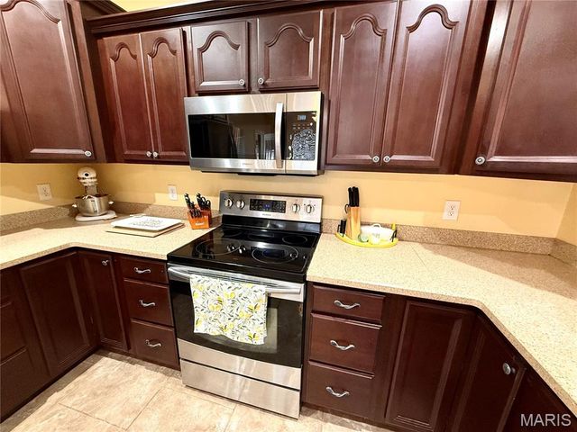 1003 Red Arrow, Sikeston, MO 63801