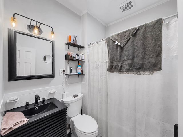 593 Centre Street 3, Boston, MA 02130