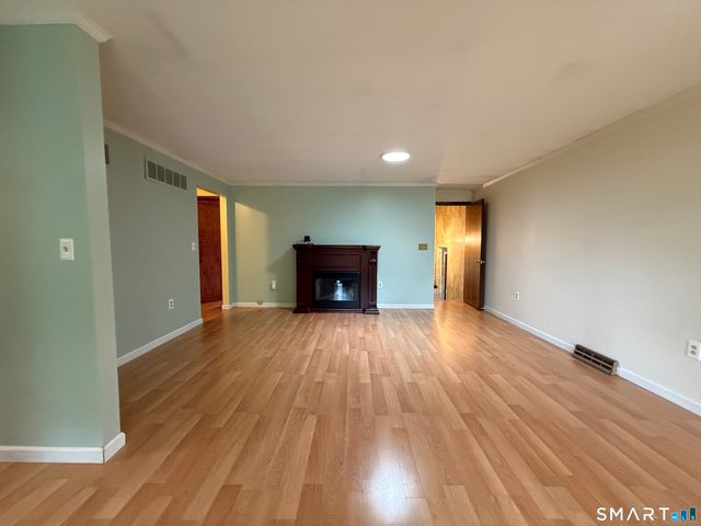 56 Wedgewood Drive, Naugatuck, CT 06770
